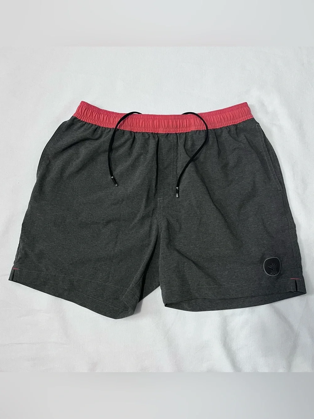 Chubbies Gray Heather Performance Stretch Shorts Pink Waist 5.5” M